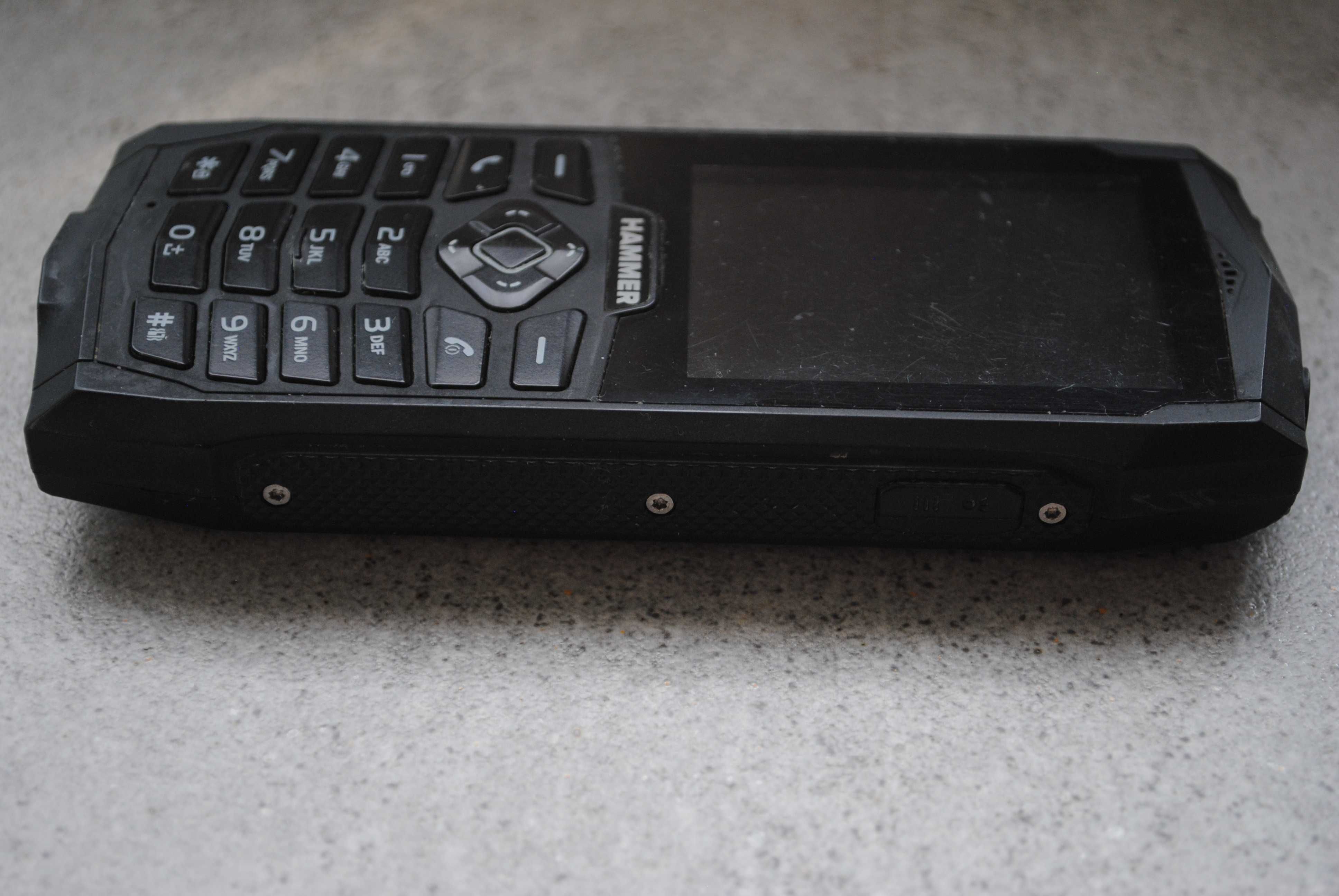 Telefon komórkowy HAMMER 3 dual sim