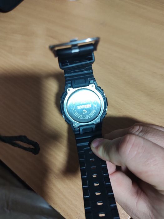 Електронний годинник skmei