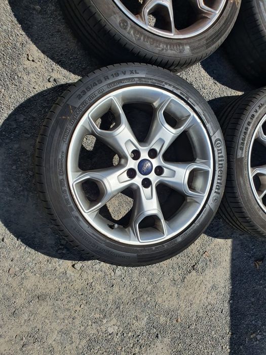 Alufelgi Felgi 19 5x108 Oryg FORD KUGA 19x8J ET52.5 Opony 235/45 R19