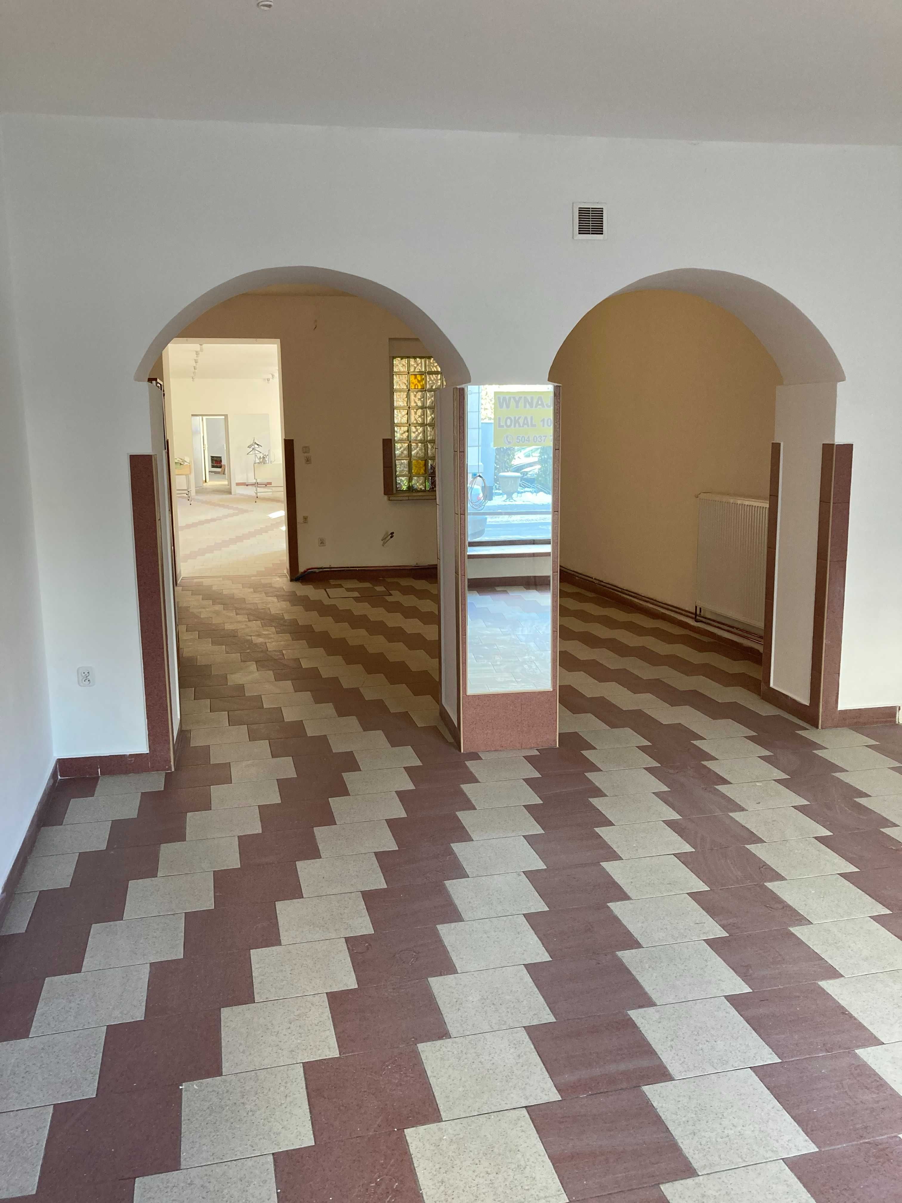 LOKAL USŁUGOWY  120m2  w centrum Płońska