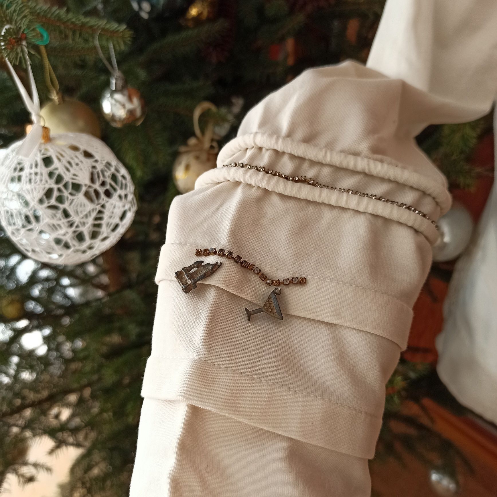 Kremowy kardigan, żakiet z ozdobnymi guzikami, marka premium Arte Pura