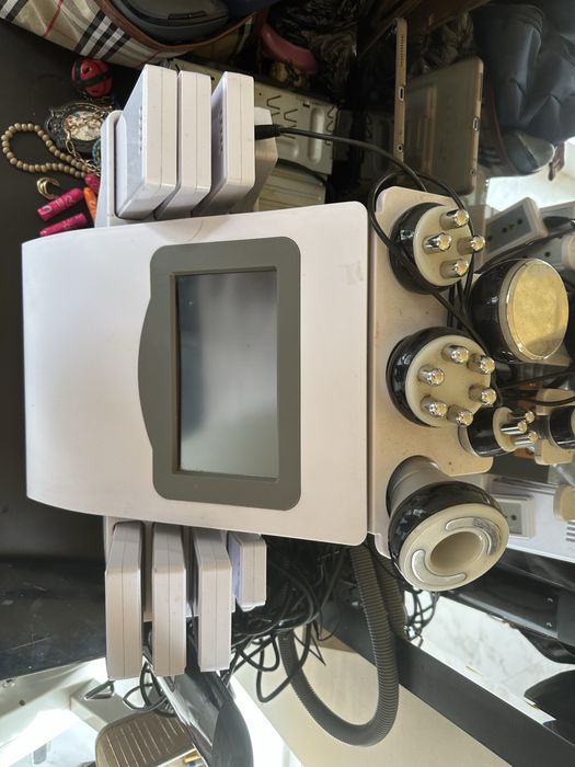 Аппарат для  довакуумного массажа и кавитации Kim 8