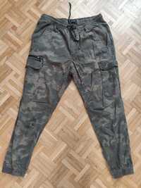 Męskie spodnie bojówki Moro XL