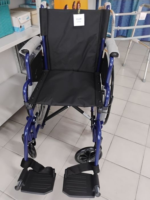 Cadeira rodas , maciças trás e frente