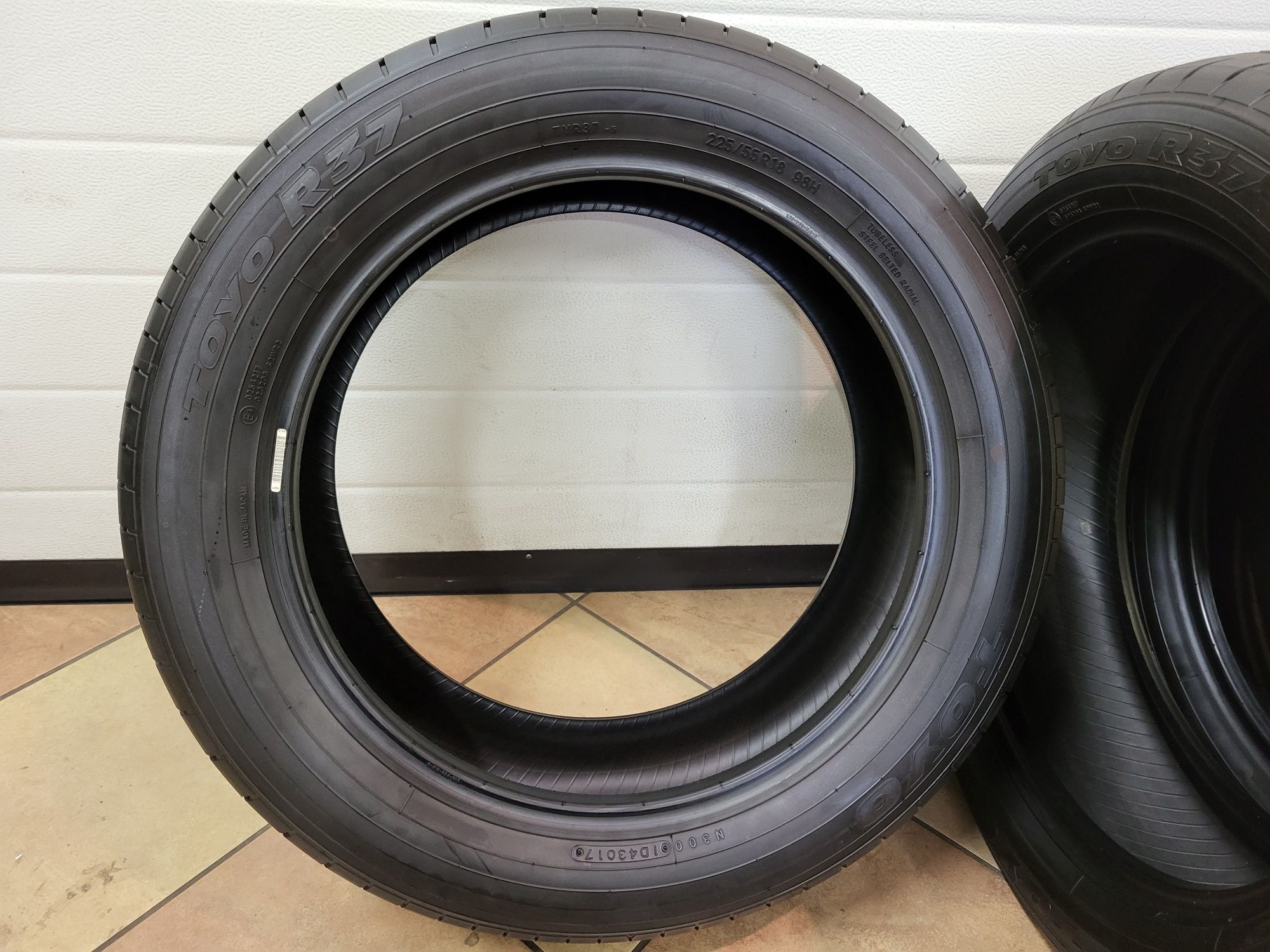 Opony 225/55 r18 TOYO r37 2017r 7.5mm