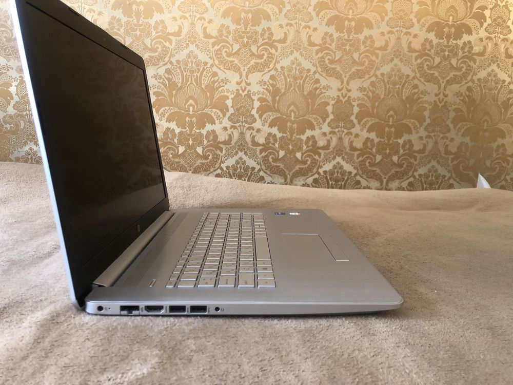 Ноутбук Hp 17.3  i5 1135g7