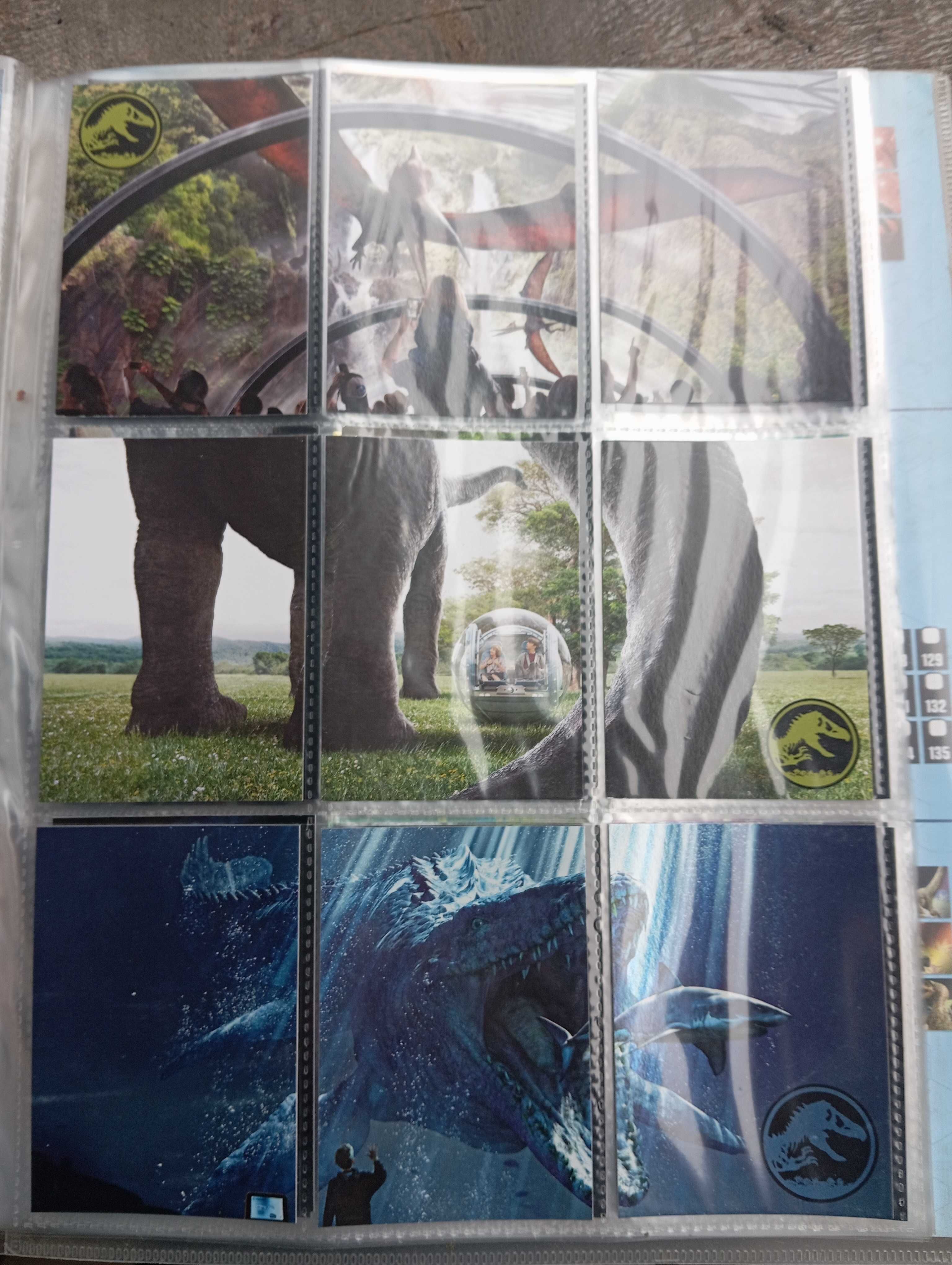 Jurassic World album limity karty