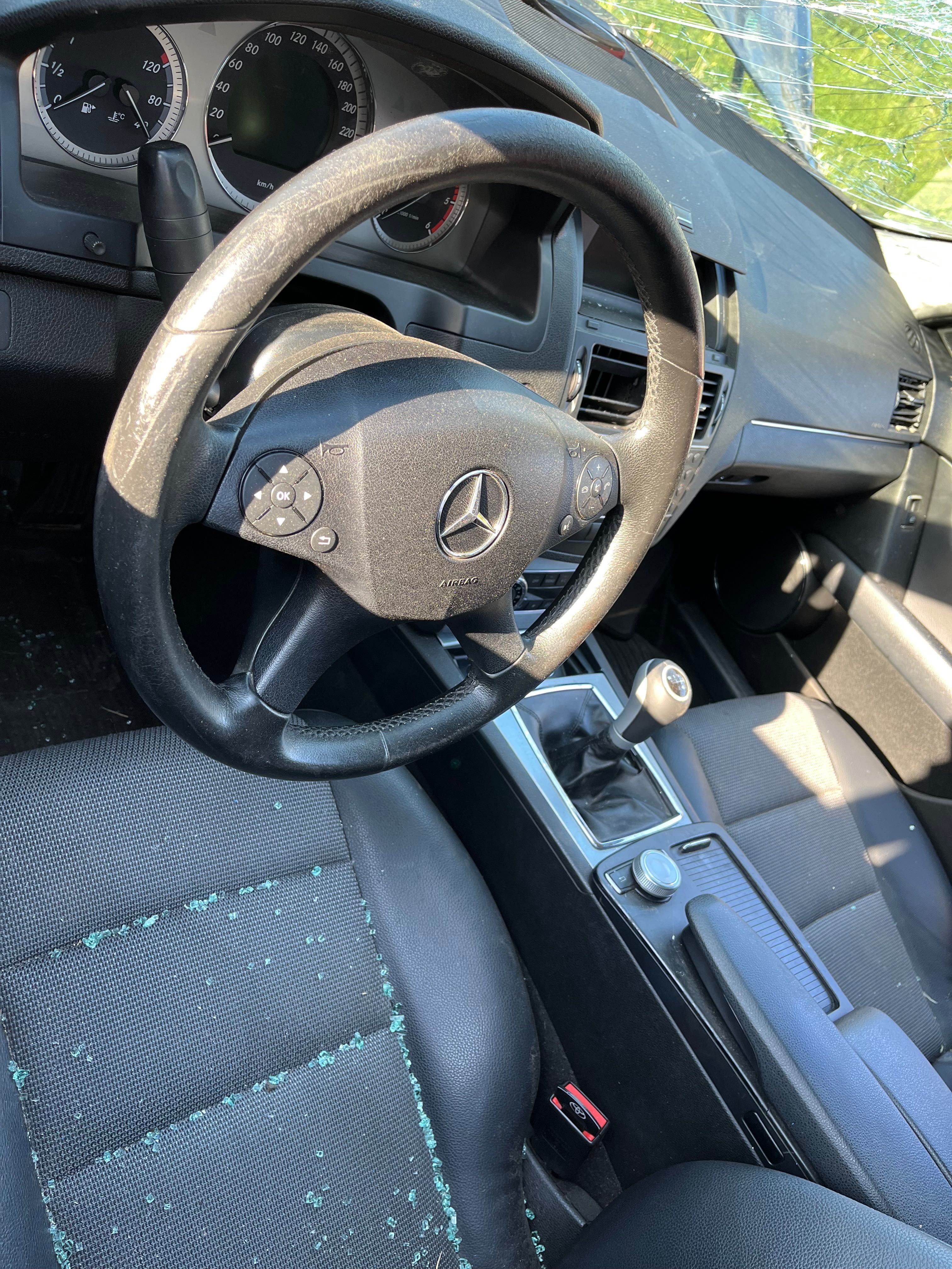 Mercedes Benz C200