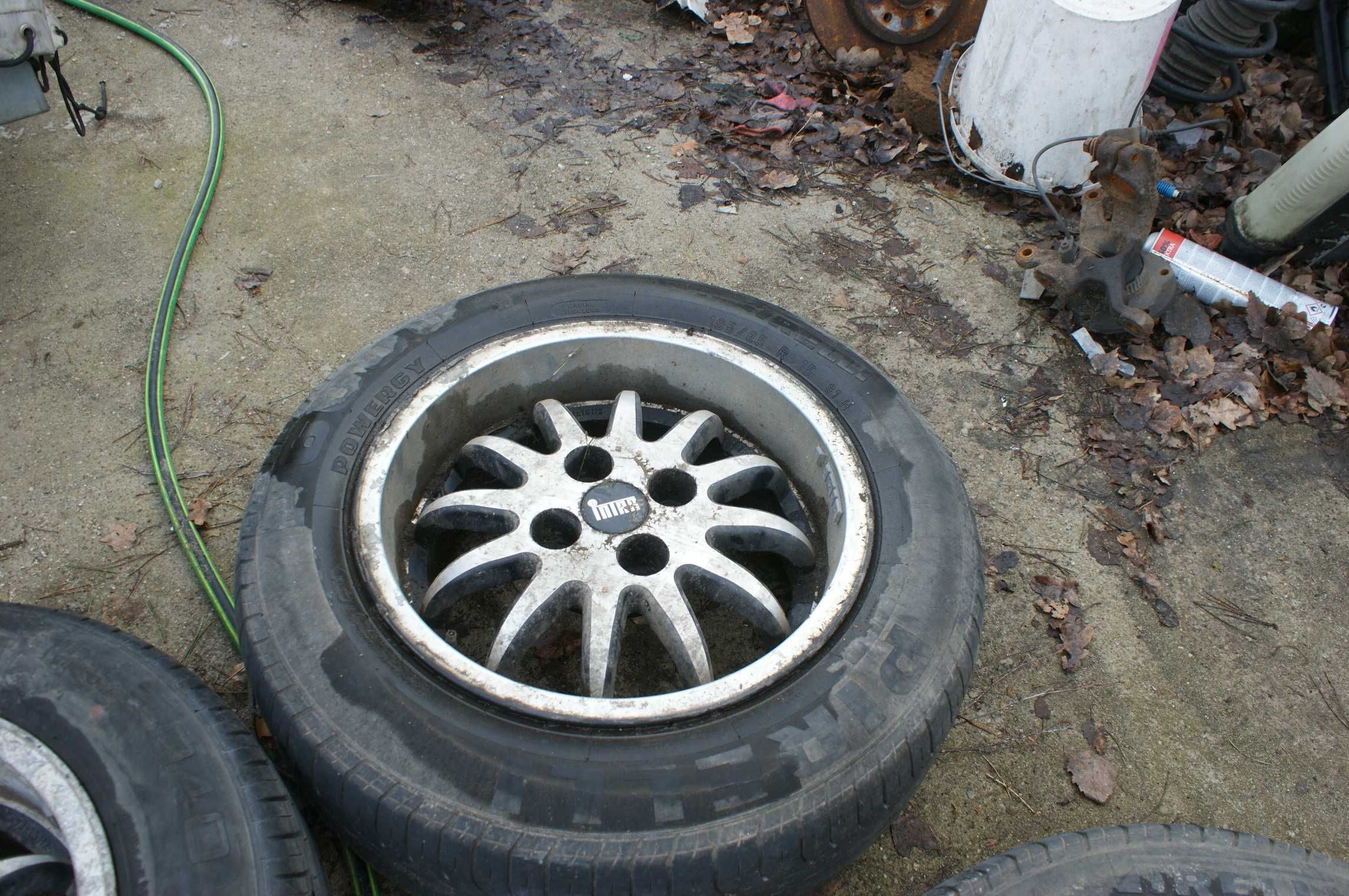 felgi 15 intra 7jx15  et25 Bmw e30 4x100 do renowacji
