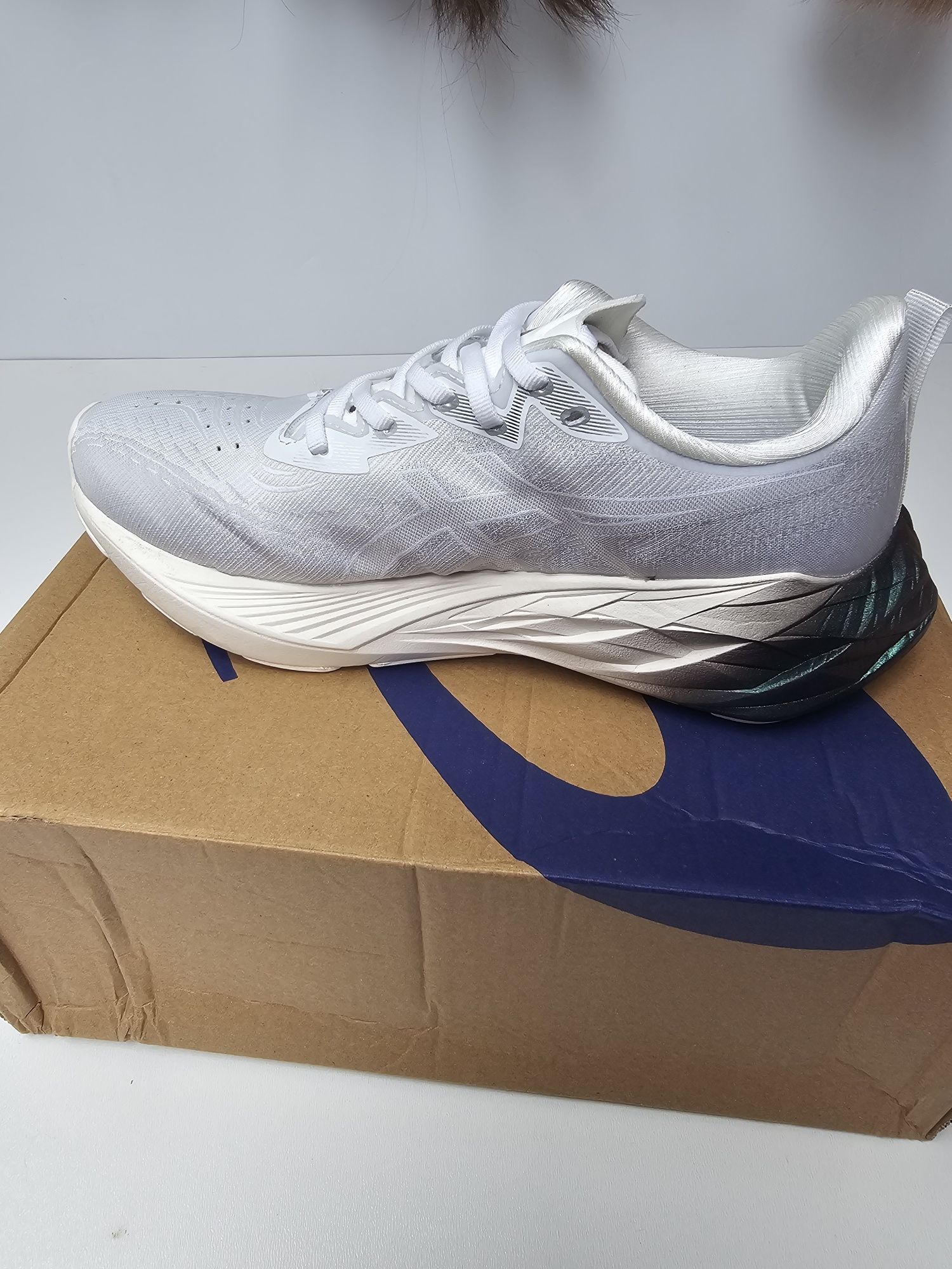 Buty do biegania Asics NOVABLAST 4