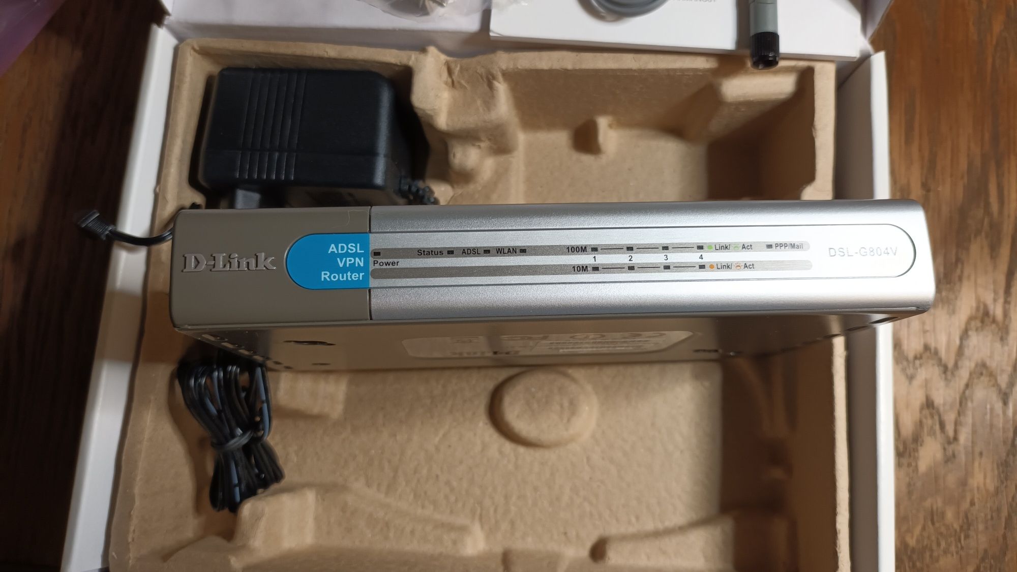 adsl роутер D-link DSL-G804V