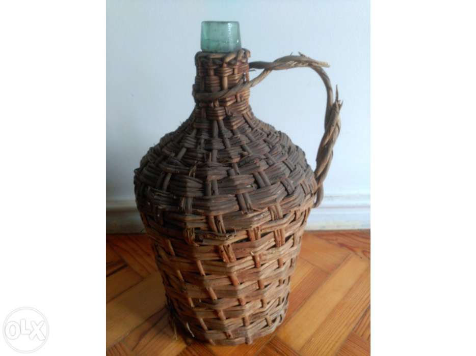 Garrafão Antigo forrado em Verga