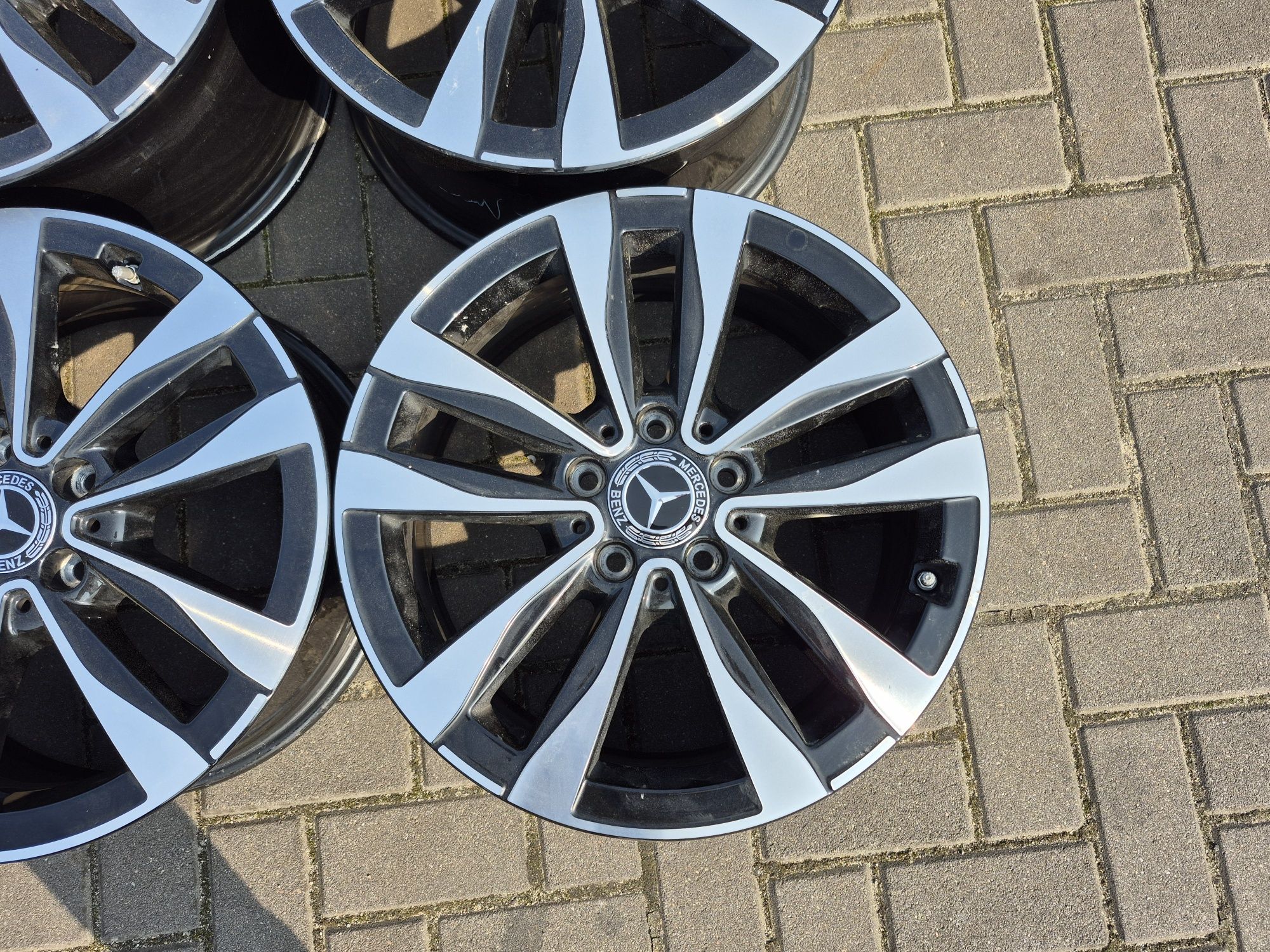 Felgi Alu Oryg MERCEDES CLK z Czujniki 2xSzerokość 5x112 17 Cali 7J 8J