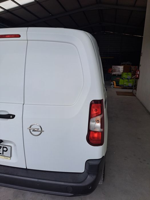 Carrinha Opel combo