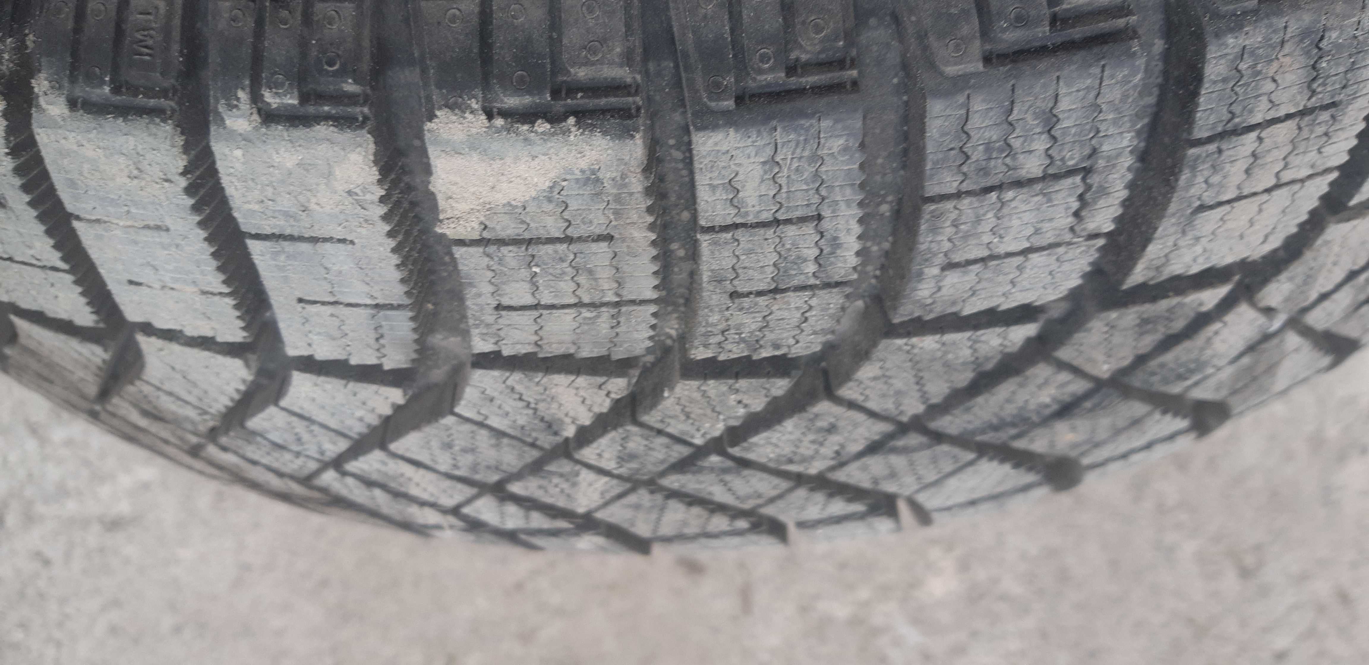 R 16 215/65 диски до форд куги PIRELLI стан нових