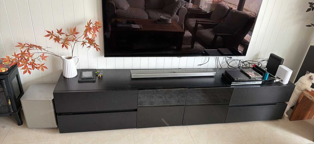 Móvel de TV preto, grande, 250 cm largura, em madeira maciça