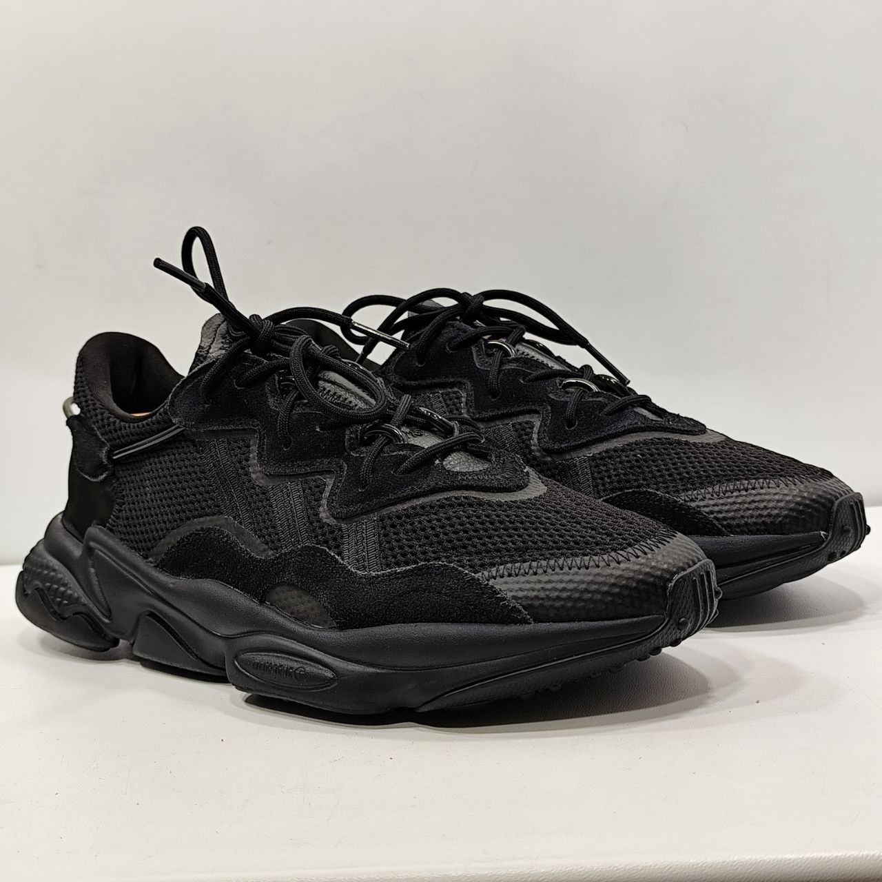 кросівки Adidas Ozweego 45р