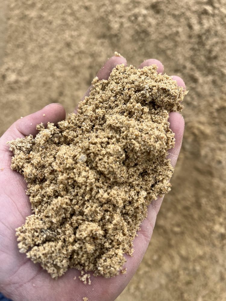 Цемент , песок беляевский , щебень