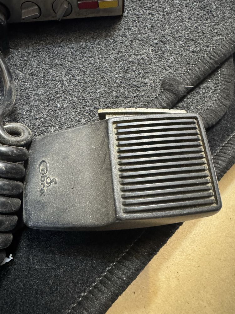 Cobra 19 plus cb radio