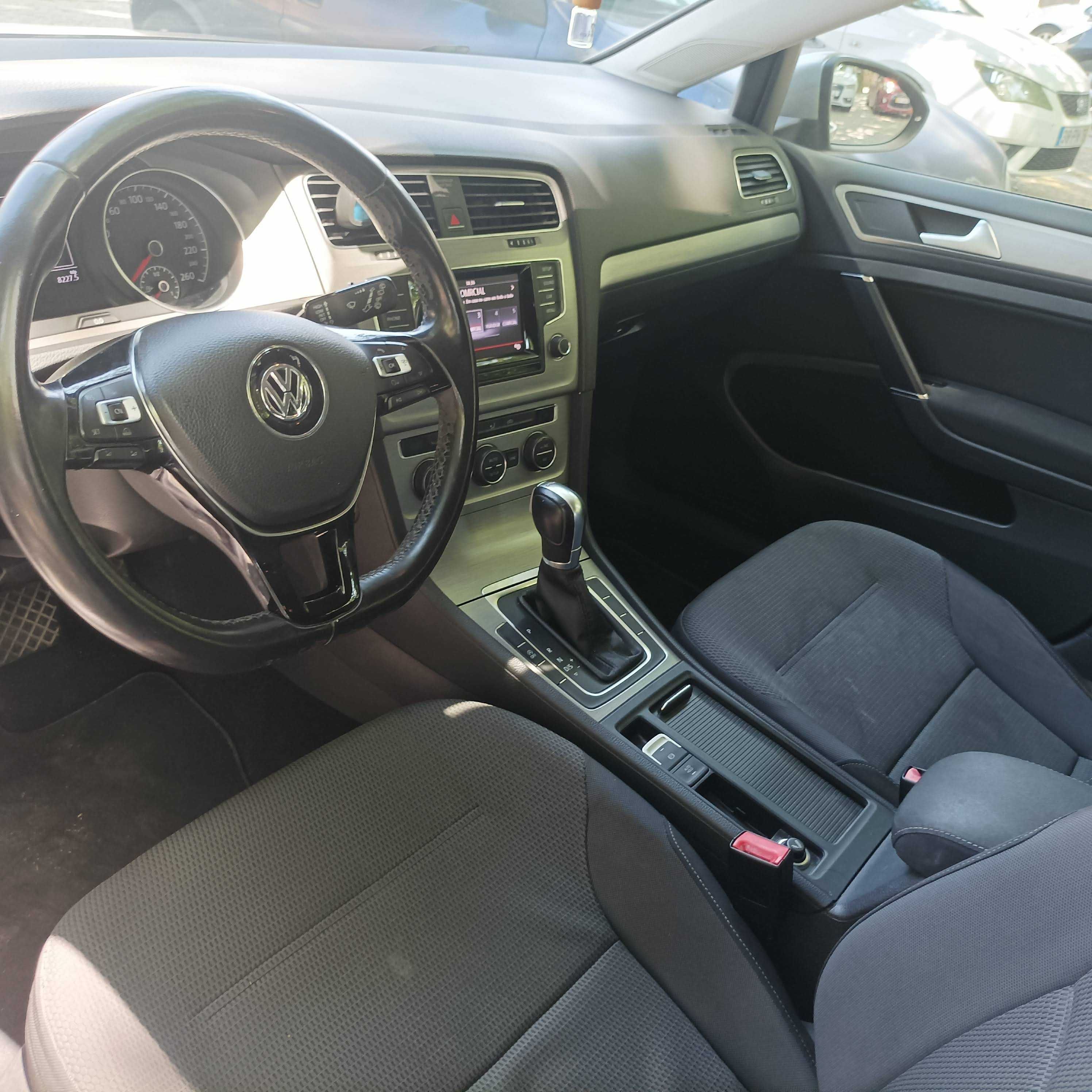 VOLKSWAGEN GOLF CONFORTLINE 1.6 TDi DGS - Maio/2014-Não Aceito Trocas