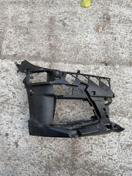 Опора бамперу R G20 BMW 51118069350