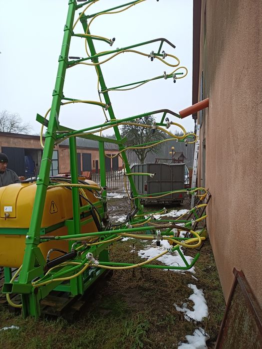 Opryskiwacz do truskawek