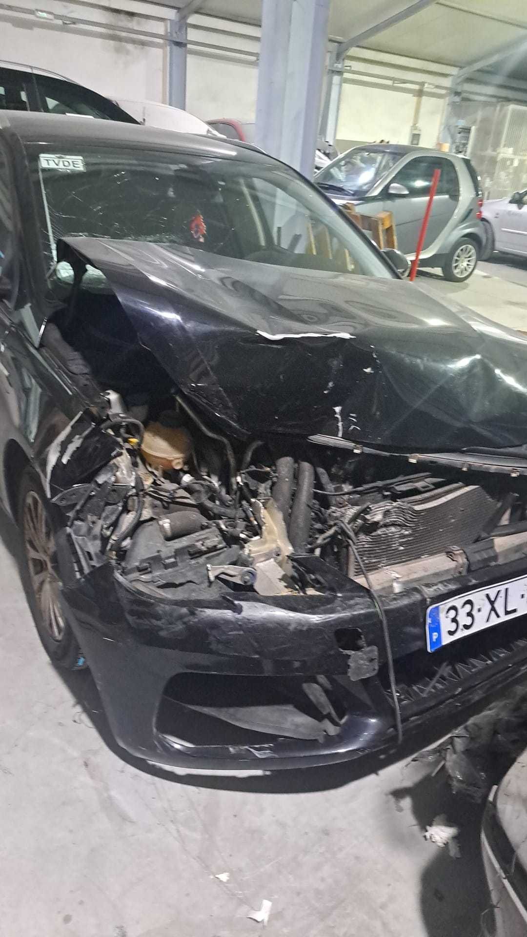 Automóvel Usado Batido