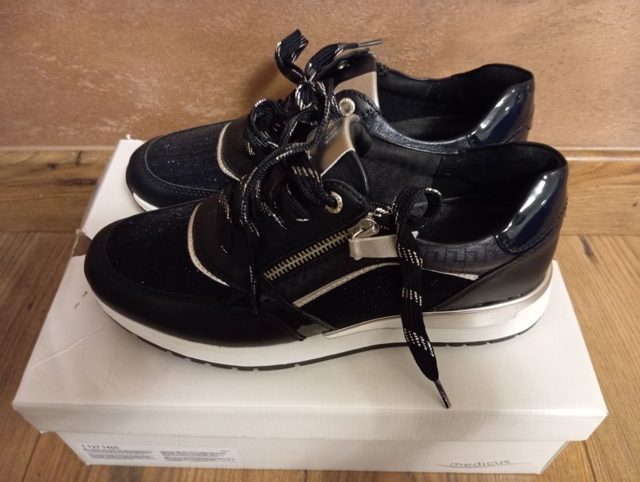 Czarne buty skórzane  Medicus