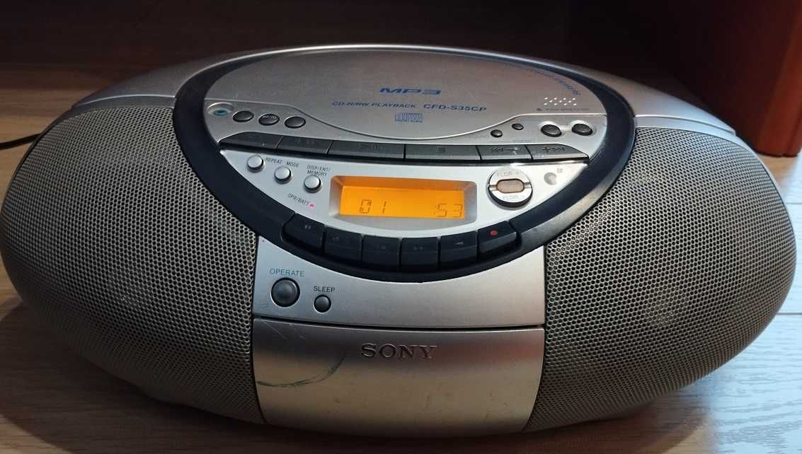 Radiomagnetofon CD-MP3 SONY CFD-S35CP uszkodzony wzmacniacz