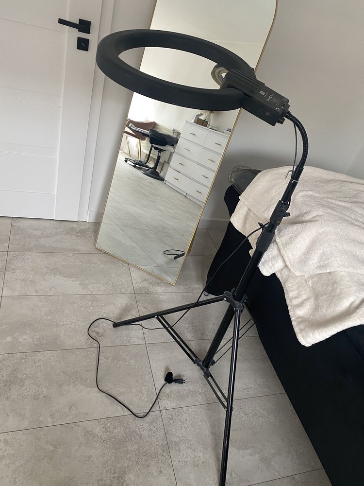 Lampa ring 65w do rzes makijazu sesje