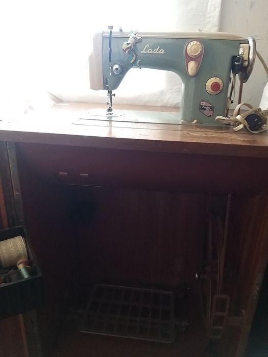 Швейна машинка б/у