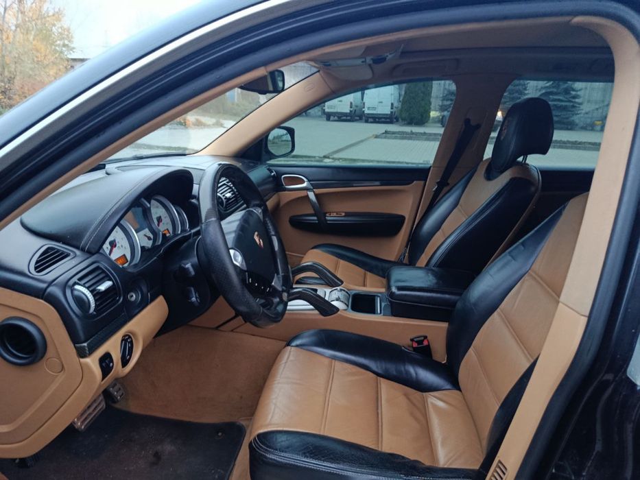 Срочно продам порш каен