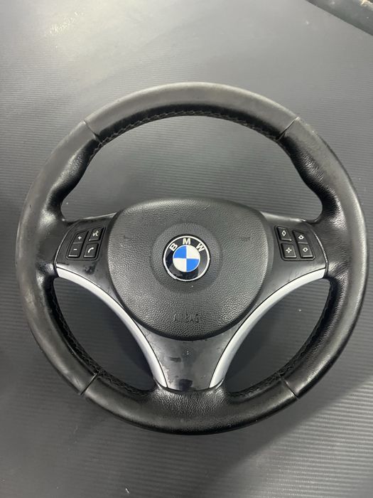 Kierownica BMW E90/E91/E92 z przyciskami multifunkcyjnymi