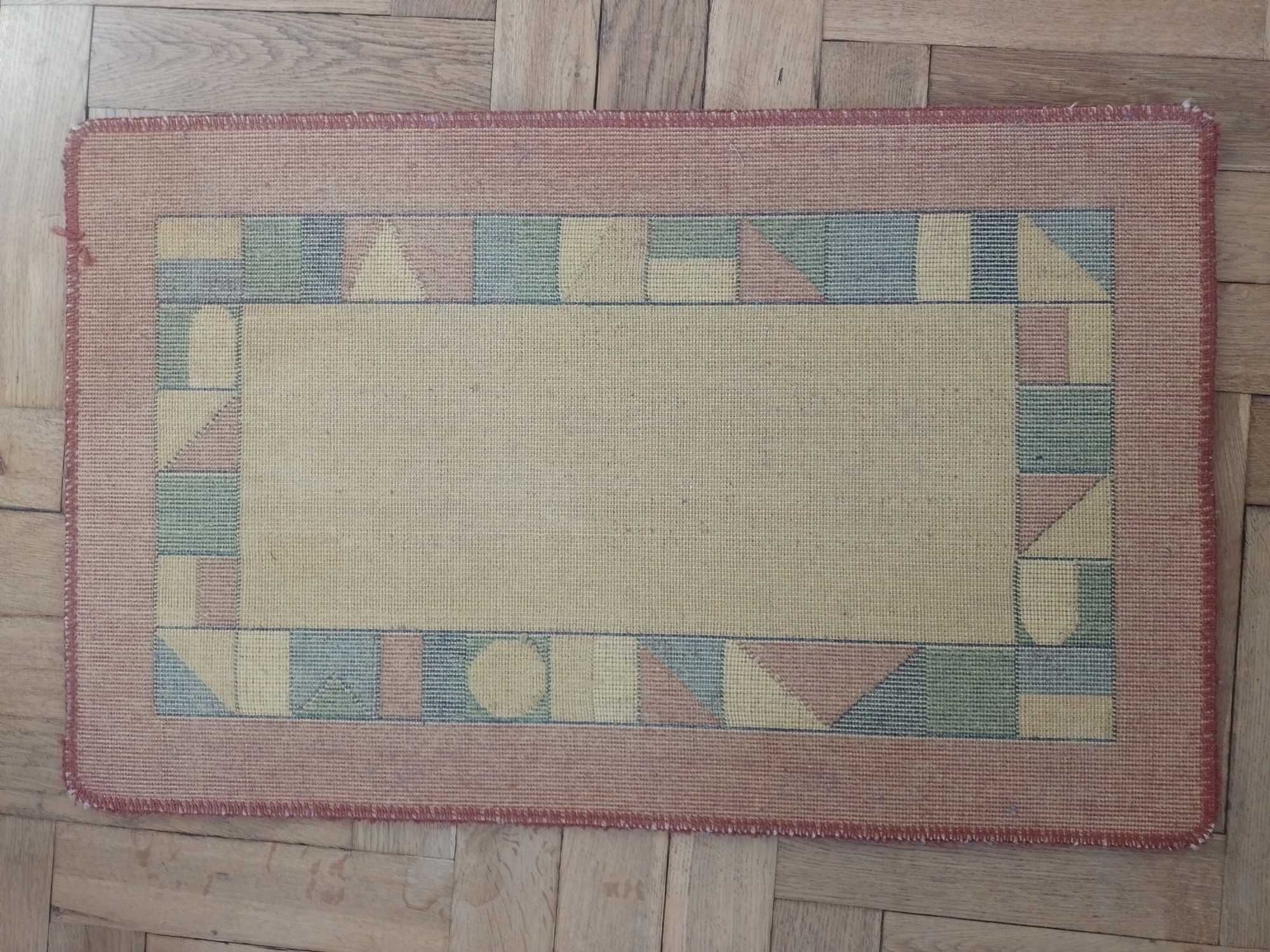 Dywan dywanik geometryczne wzory 82x52cm