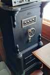 Cofre vertical antigo