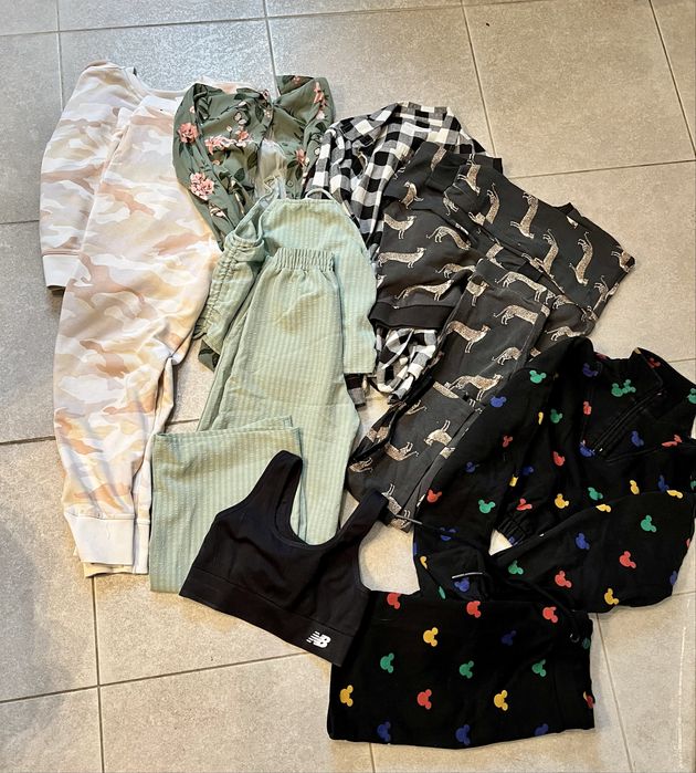 Rzeczy /paka rzeczy /zestaw  140/146  cm dla dziewczynki