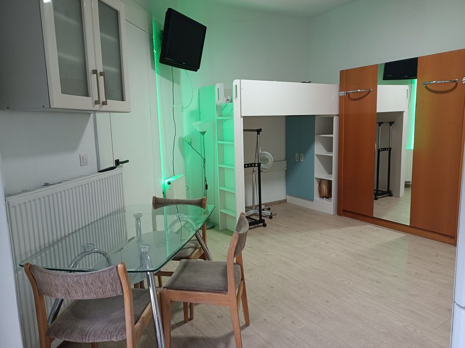 Kawalerka ;pokoi; apartament; квартира; комната