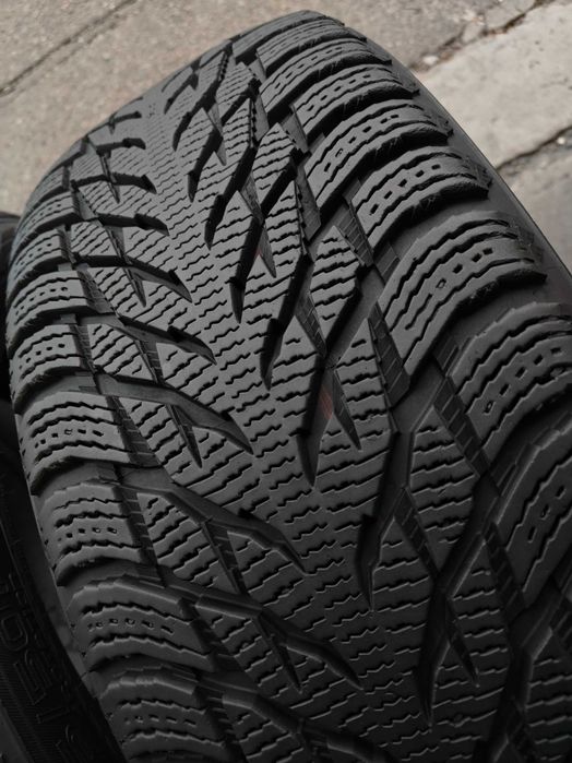 R20 235 50-255 45 шини зимові Nokian Hakkapeliitta R3