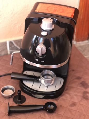 Кавоварка ( машина для кави лате експресо амерекано )