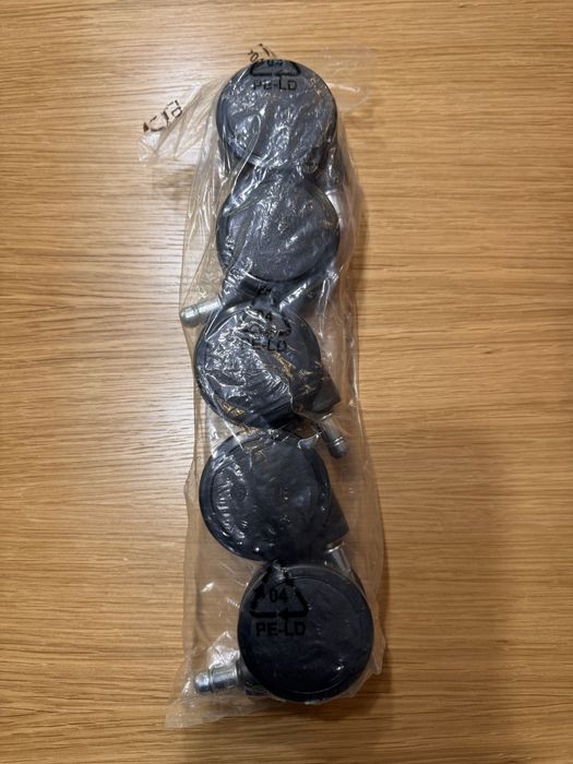 Kółka do fotela obrotowego