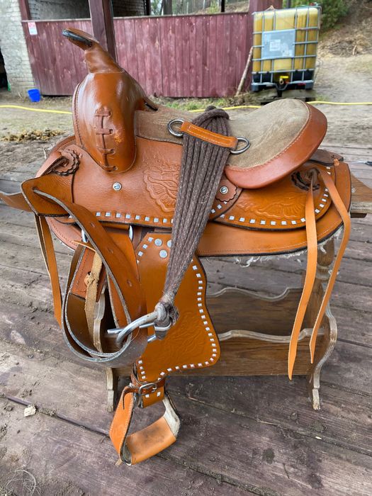 Siodło westernowe, bezterlicowe na większego kuca