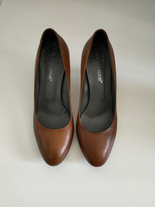 Buty czółenka Gino Rossi 37 skóra jak nowe