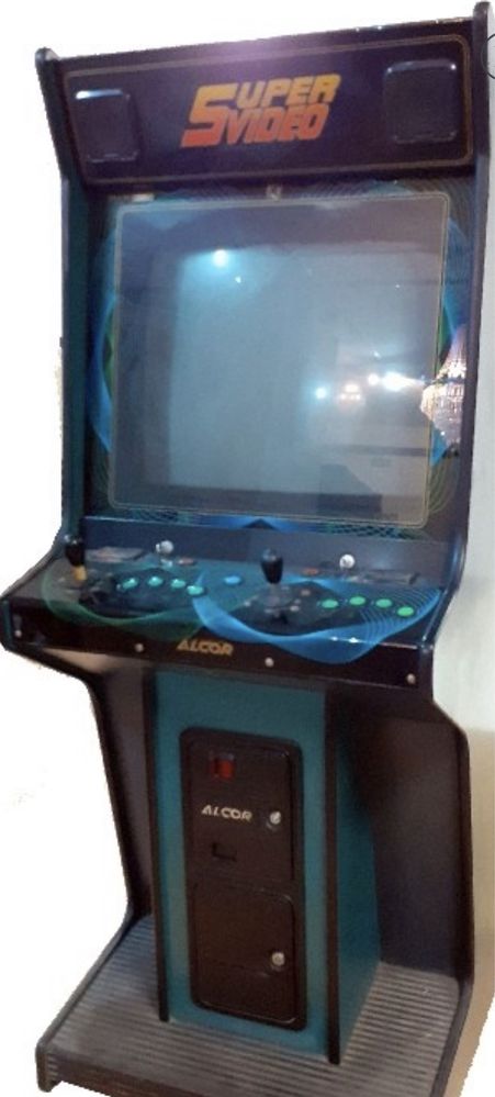 Maquina de Video Jogos anos 80 a funcionar.