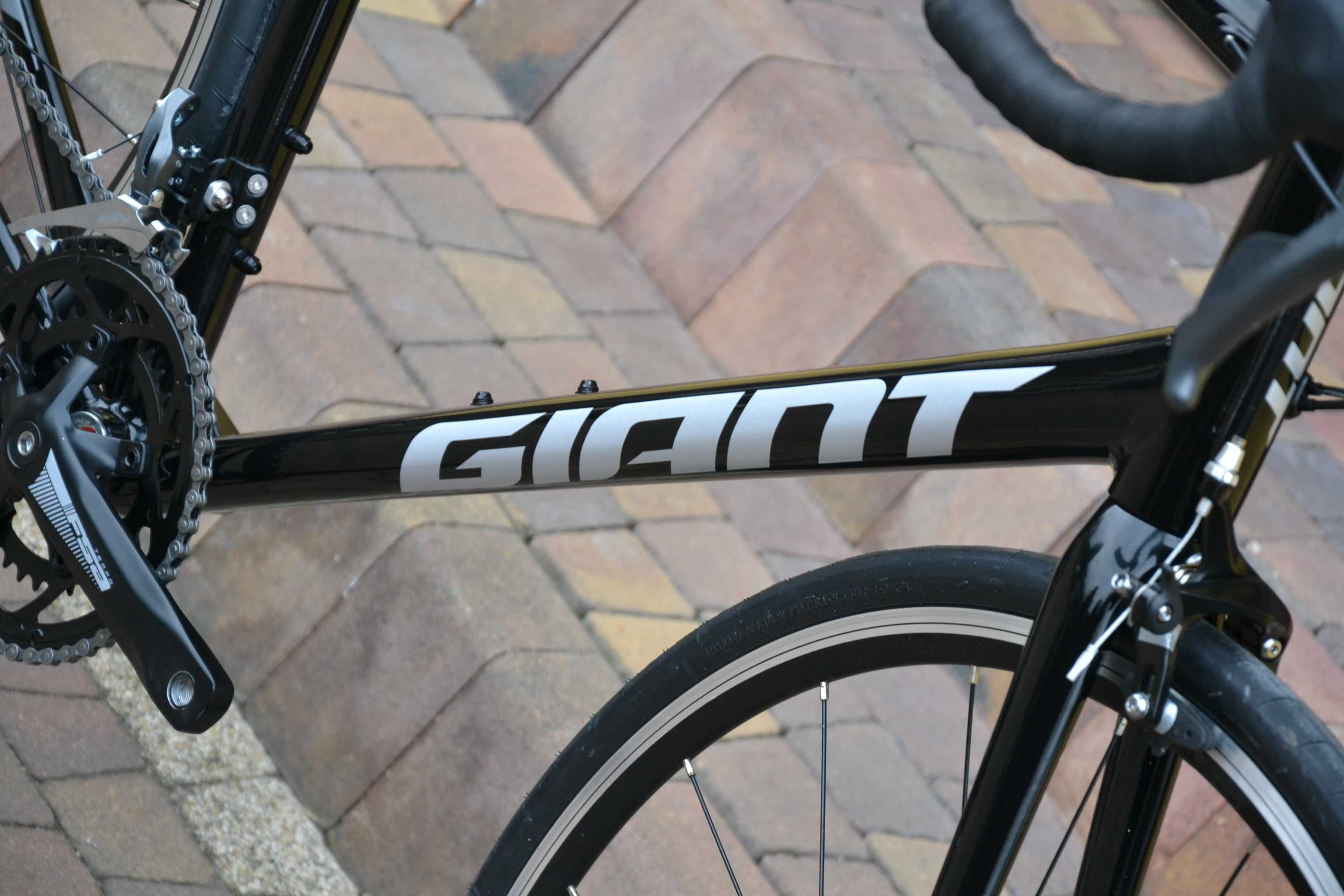 Giant Contend 2 Shimano Claris 2x8 rozmiar XL 2024 NOWY