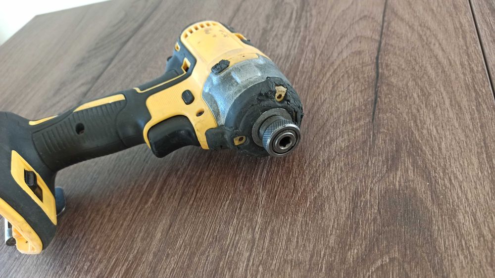 Zakrętarka udarowa DeWalt DCF887N 3 biegi 18V 205Nm Body