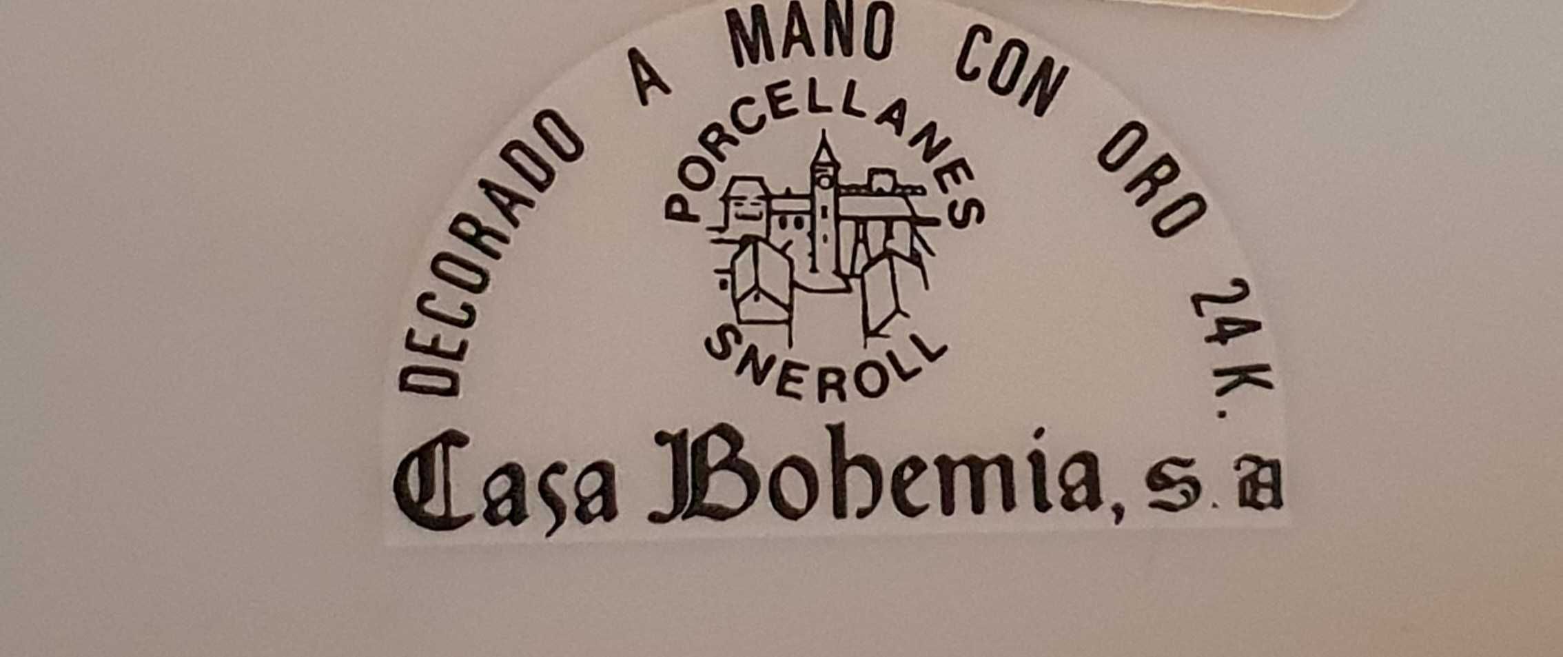 Bule de porcelana da marca Bohemia, banhado a ouro