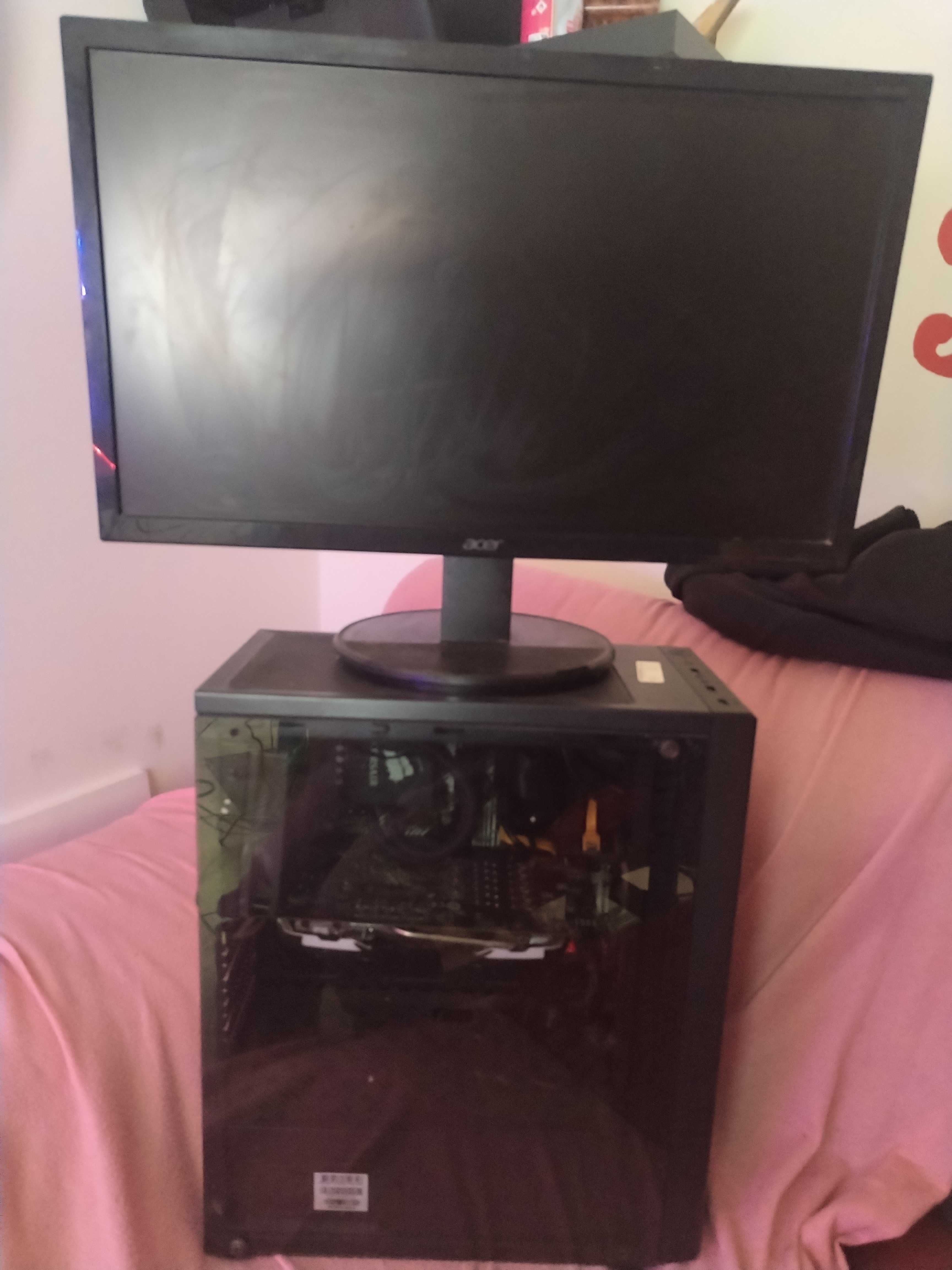 Vendo pc gaming, usado mas nao muito, necessita de uma limpeza