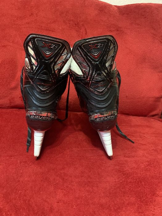 Хокейні ковзани / коньки 8,5D Bauer x 2.7