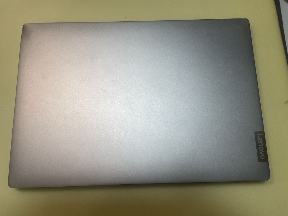 Lenovo s540-14IWL I5 8gen