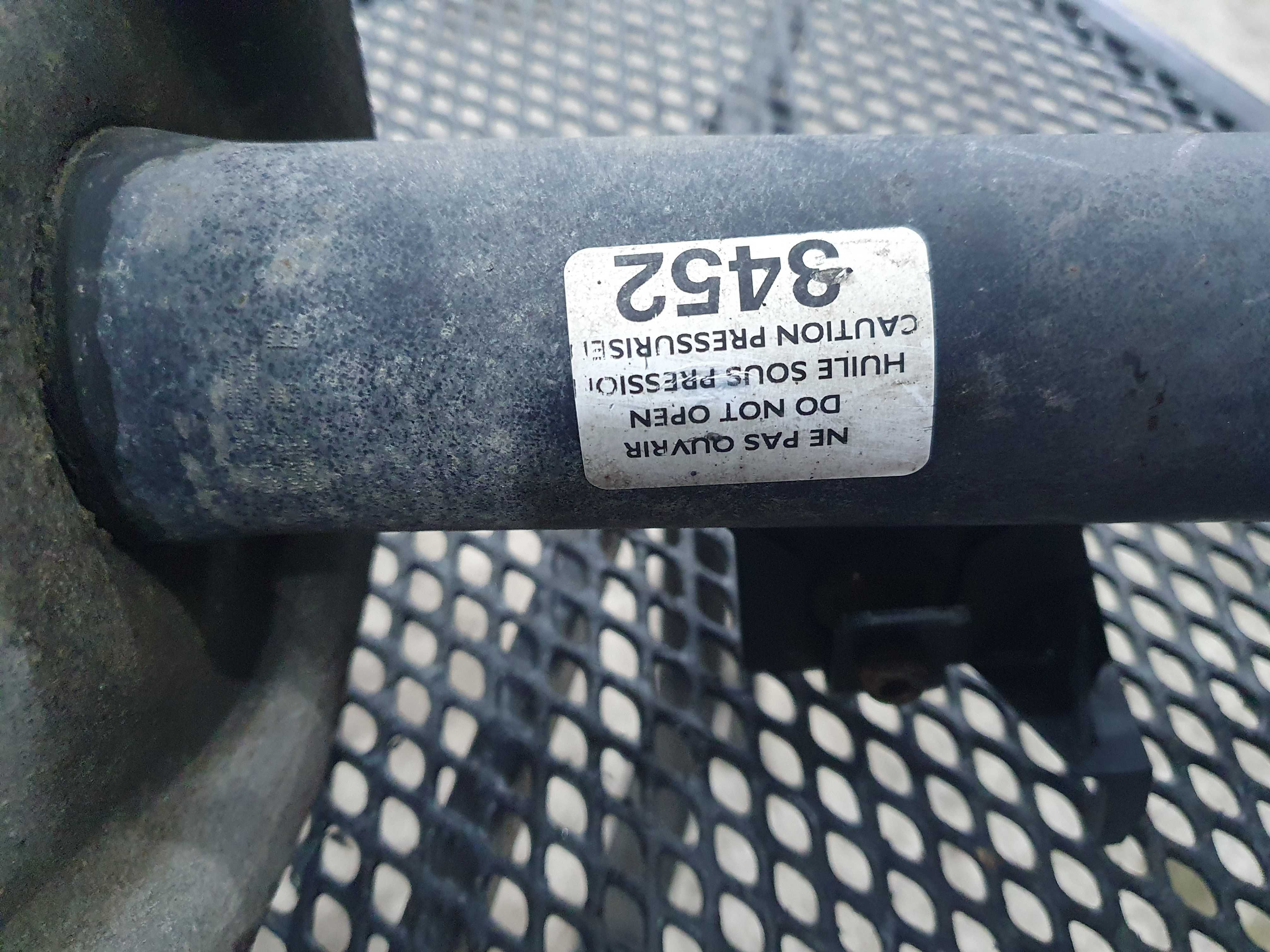 Amortyzator sprezyna przod Citroen c4 1.6 hdi komplet